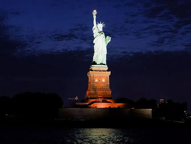 Crociera con cena a New York - La Statua della Liberta