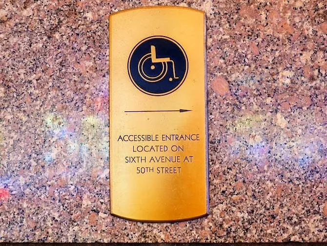 Viaggio per persone con disabilità a New York - Entrata accessibile