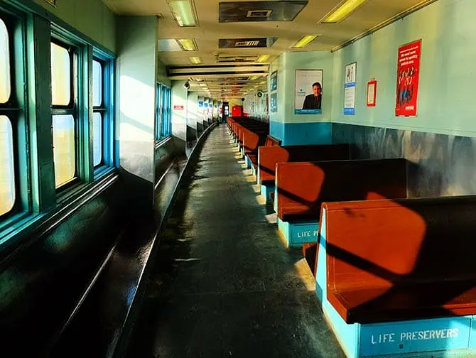 Staten Island Ferry - Interno
