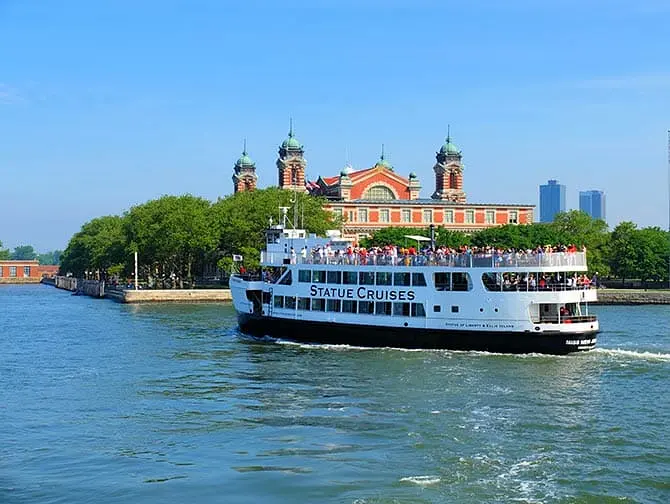 Ellis Island a New York - Crociere alla Statua