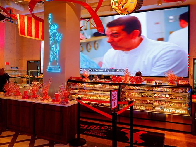 La pasticceria da Carlo il boss delle torte a New York - Interni Bake Shop