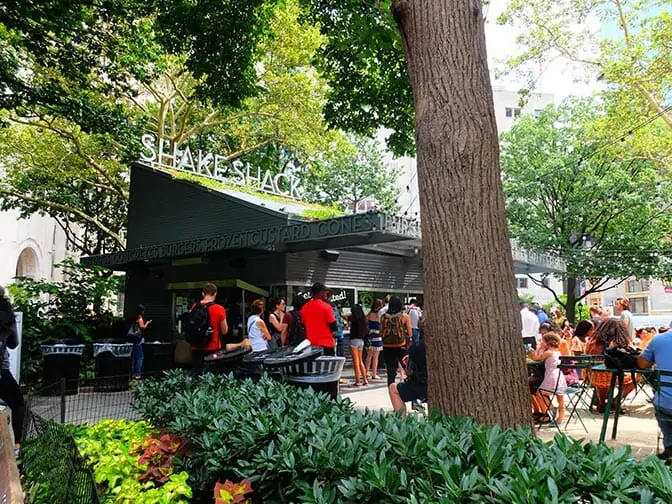 Parchi a New York - Shake Shack a Madison Square Park