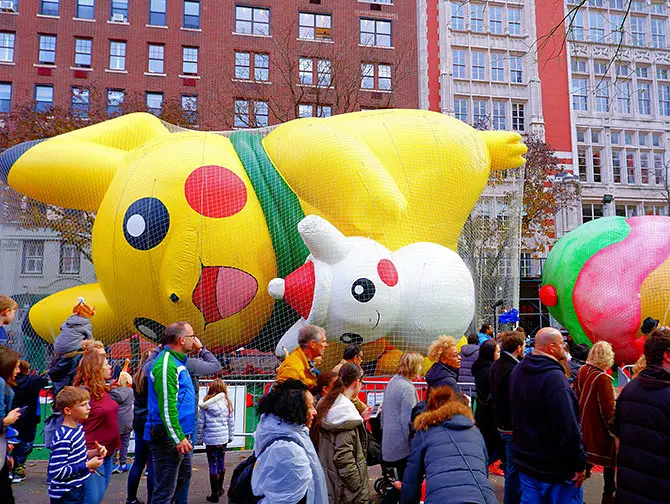 Parata di Thanksgiving Day di Macys - Gonfiatura dei palloni