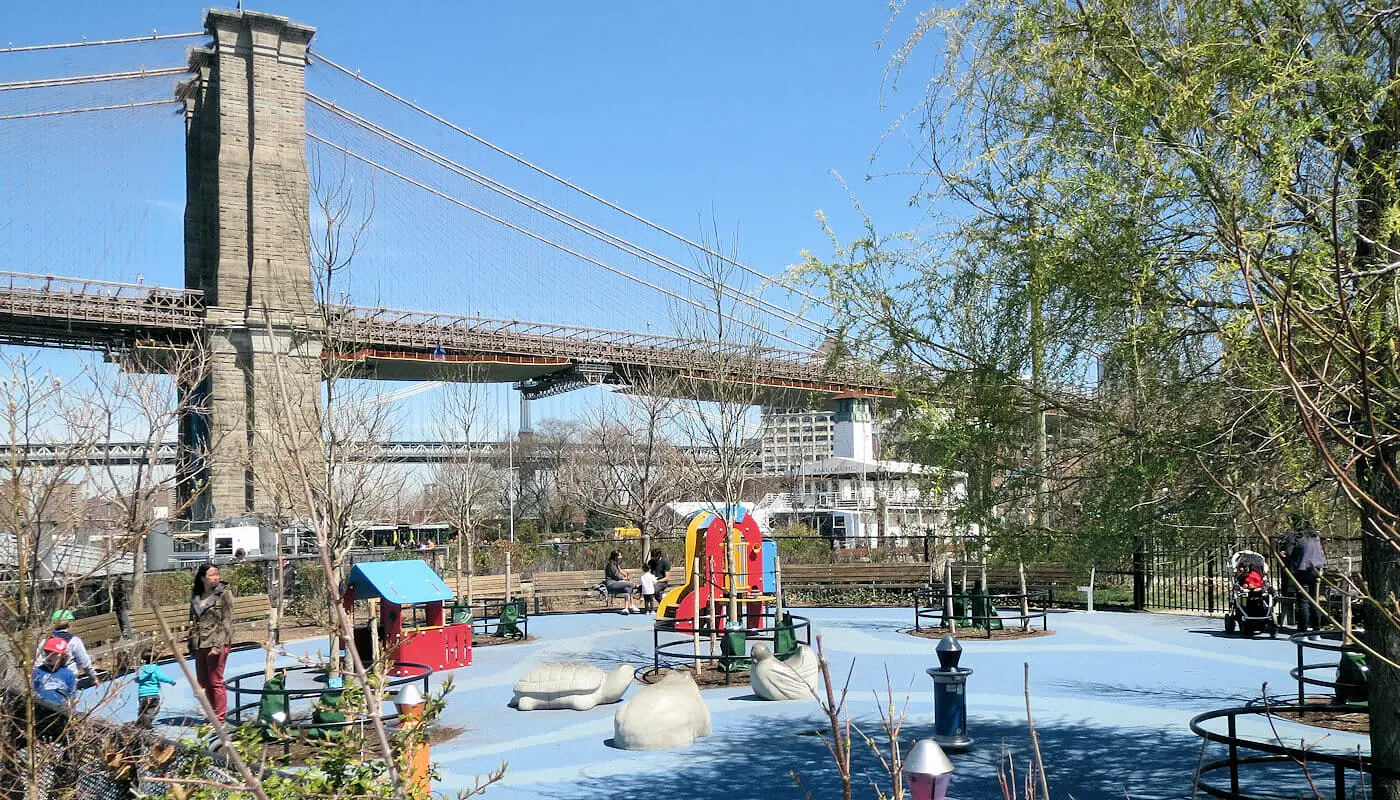 Parchi giochi a New York - Pier 1 Playground