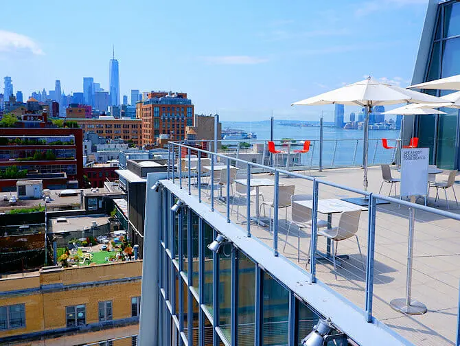 Whitney Museum a New York - Outdoor Plaza