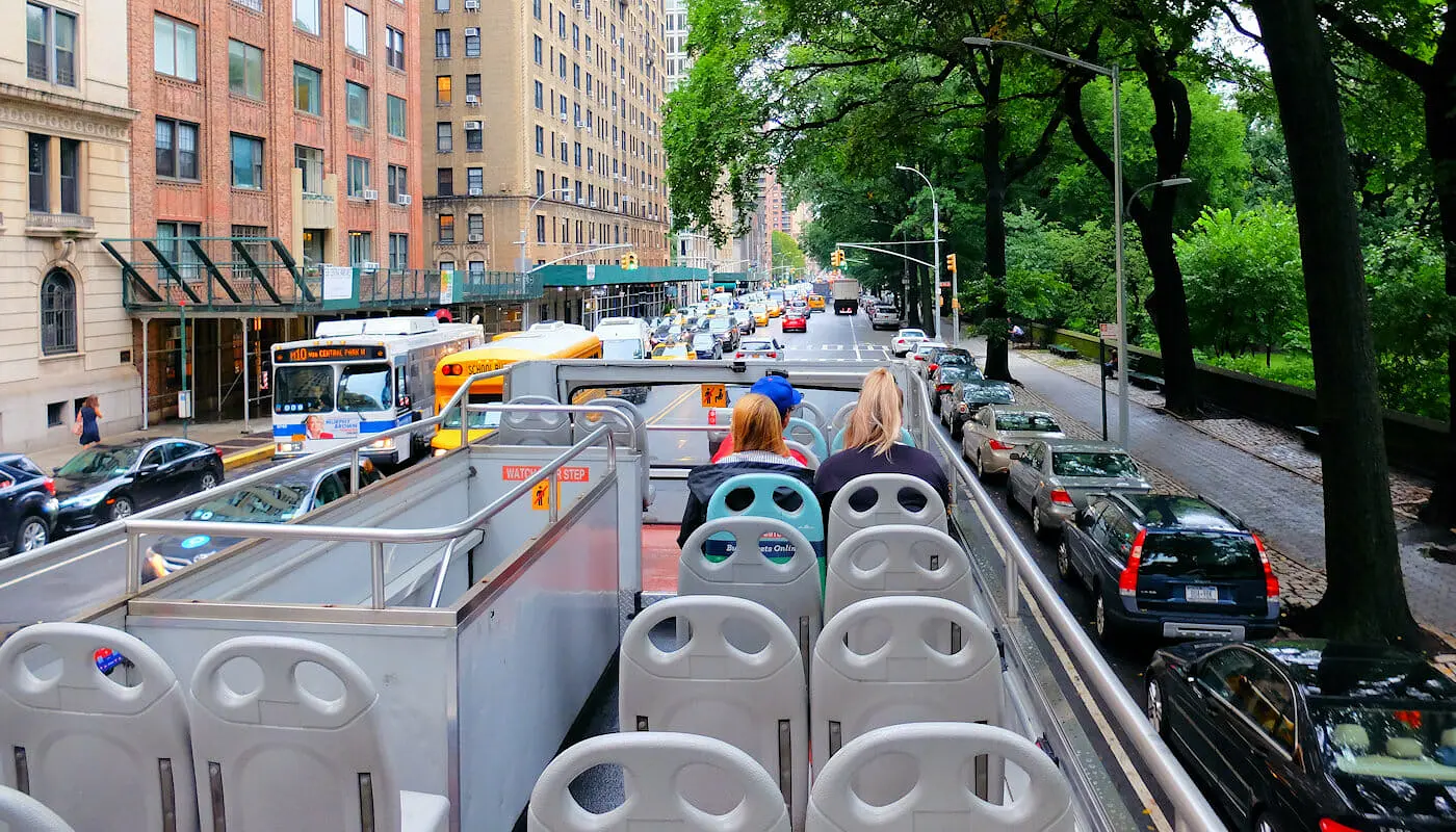 Autobus turistico Gray Line a New York Guida