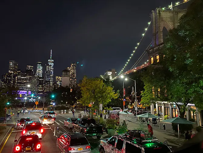 Autobus turistico Gray Line a New York - Brooklyn di notte