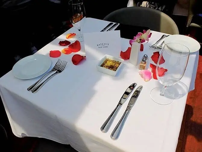 Bateaux Crociera con pranzo a New York