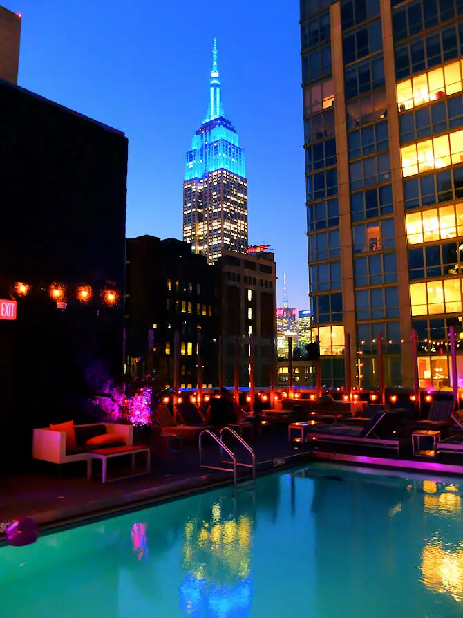 Nuotare a New York - Royalton Hotel