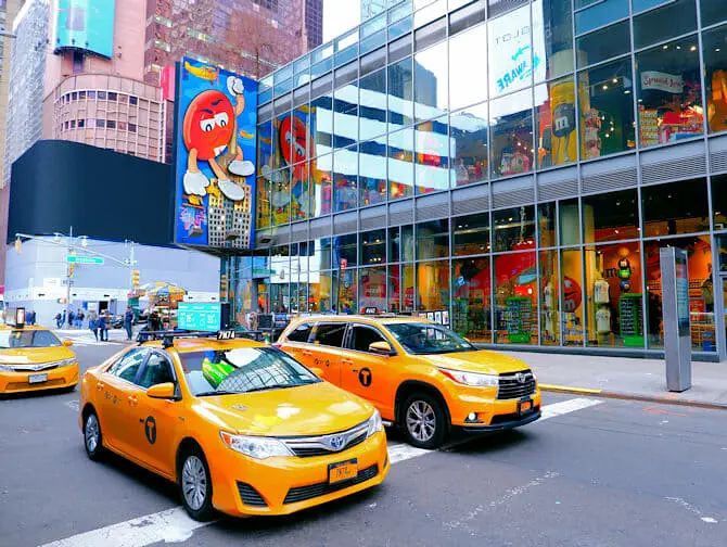 Cosa vedere nel Theater District - M&M Store