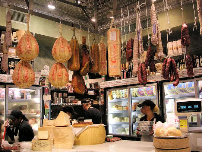 Chinatown e Little Italy Food Tour - Formaggi italiani