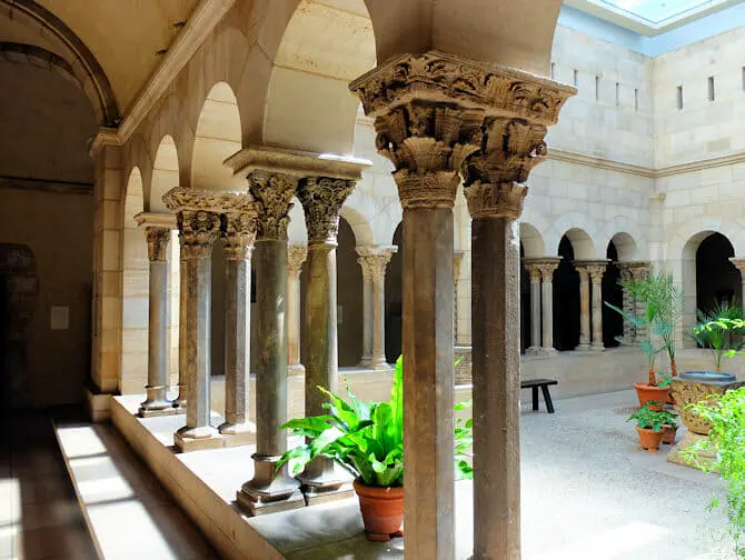 The Met Cloisters a New York - Architettura