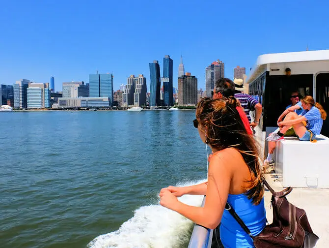 NYC Ferry a New York - Passaggio