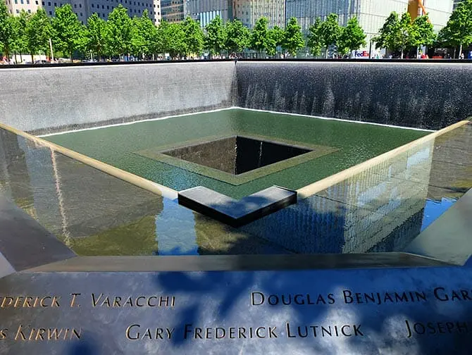 La differenze tra il New York Sightseeing Day Pass e il New York Pass - 911 Memorial