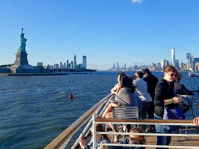 Crociera con Happy Hour a New York