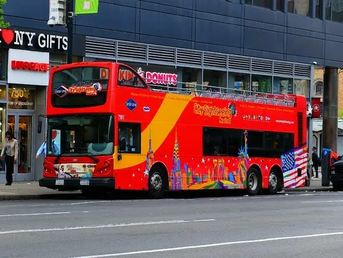 Pacchetto sconto bus turistico e attrazioni di New York