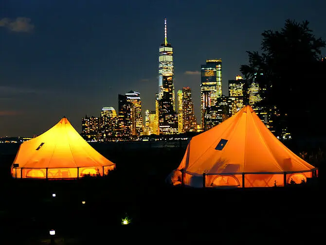 Cosa vedere a Governors Island - Tende di notte