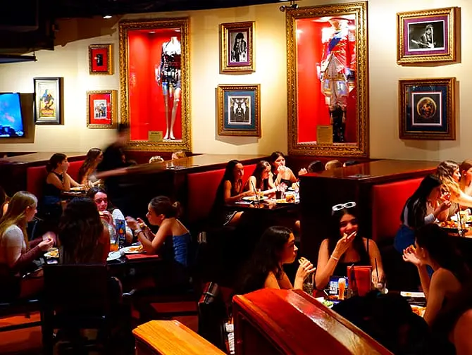Ristoranti a tema a New York - Interno Hard Rock Cafe