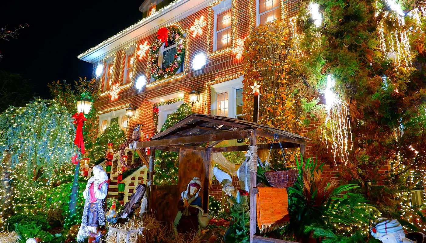 Visitare New York a Natale: itinerario - Dyker Heights Christmas Lights Tour