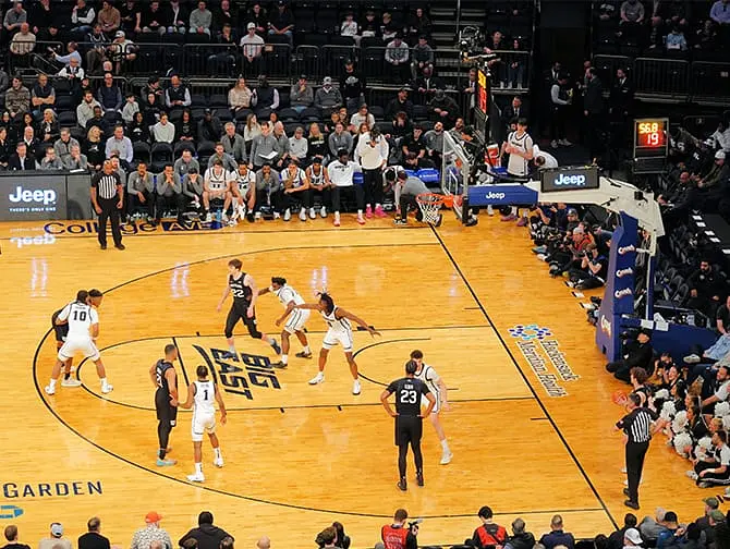 Basket universitario a New York