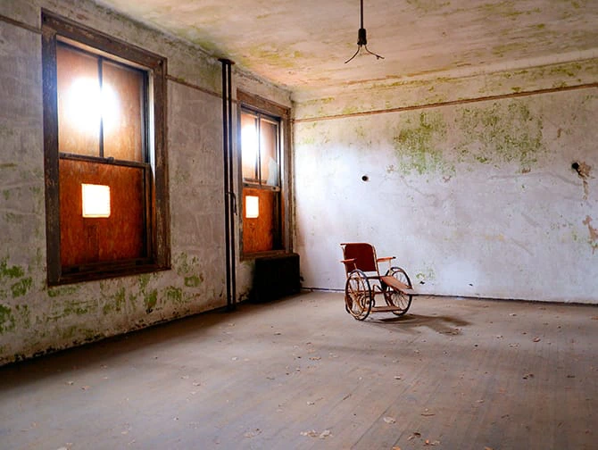 Tour Hard Hat di Ellis Island a New York - Visita l'ospedale di Ellis Island