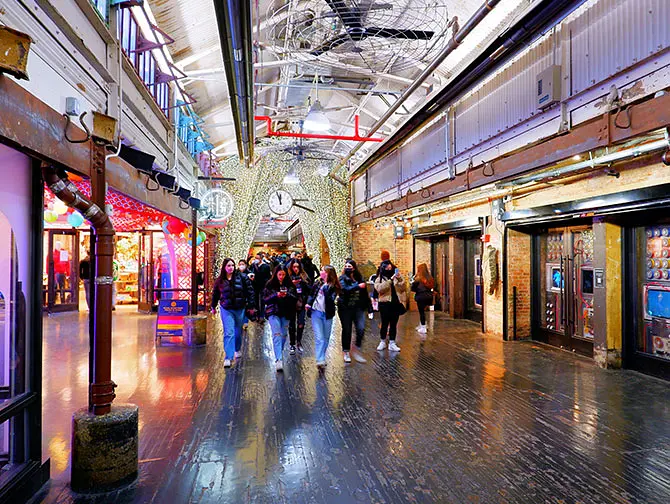 Chelsea Market a New York - Ex fabbrica di biscotti convertita in mercato