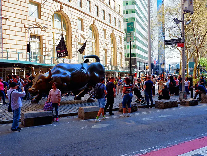 La statua del Charging Bull a New York - Attrazione a Lower Manhattan