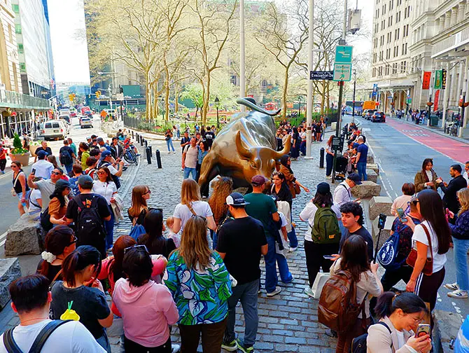 La statua del Charging Bull a New York - Attrazione popolare nel Financial District