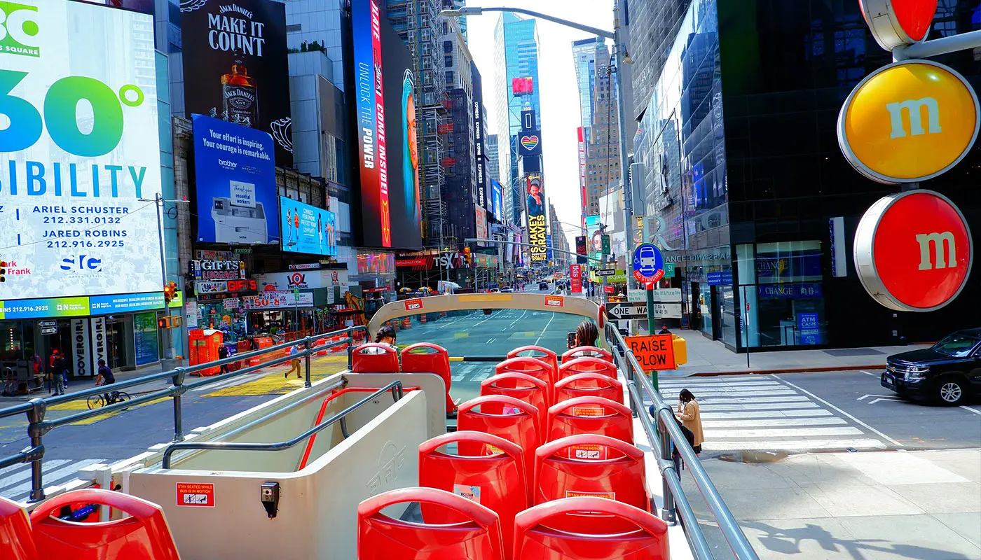 Itinerario di 8 giorni a New York - Prendi l'Hop on Hop off Bus